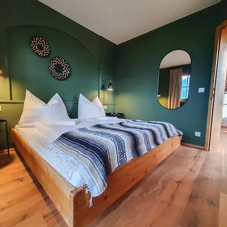 Gruberwirt Apartments 3* Neu Gotzens